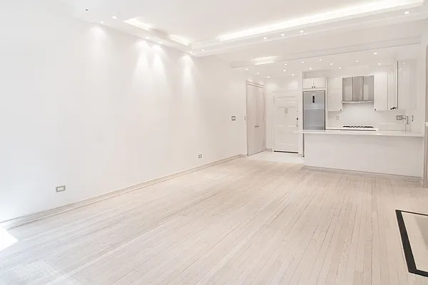 Rented by WAM Partners - William Moses Co. | media 21