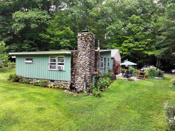 84 Forest Road, Hancock, NH 03449