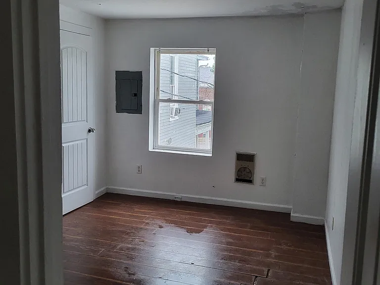 111 Richmond St #C — Photo 3