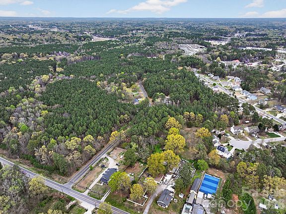 3rd image of 1535 Ruritan Rd