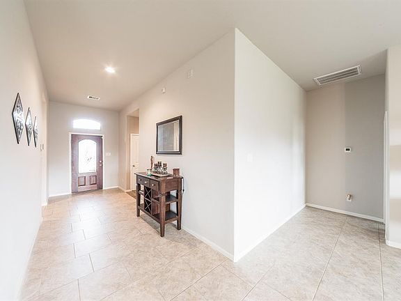 5th image of 1626 Laslina Ln