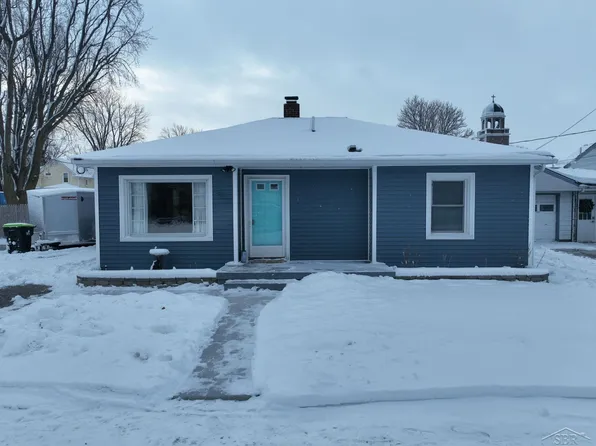 309 W Benjamin St, Linwood, MI 48634