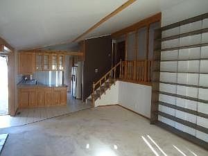 3rd image of 1726 Queens Ct