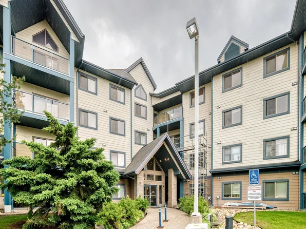 2903 Rabbit Hill Rd NW #214, Edmonton, AB T6R 3A3