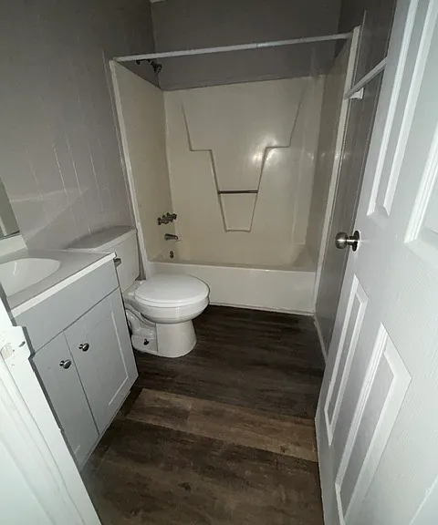 Shipman Apartments — Photo 9