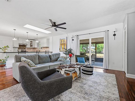 5th image of 4202 NW 15th Pl