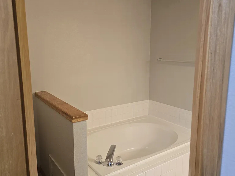 1632 Foxhall Ct — Photo 9
