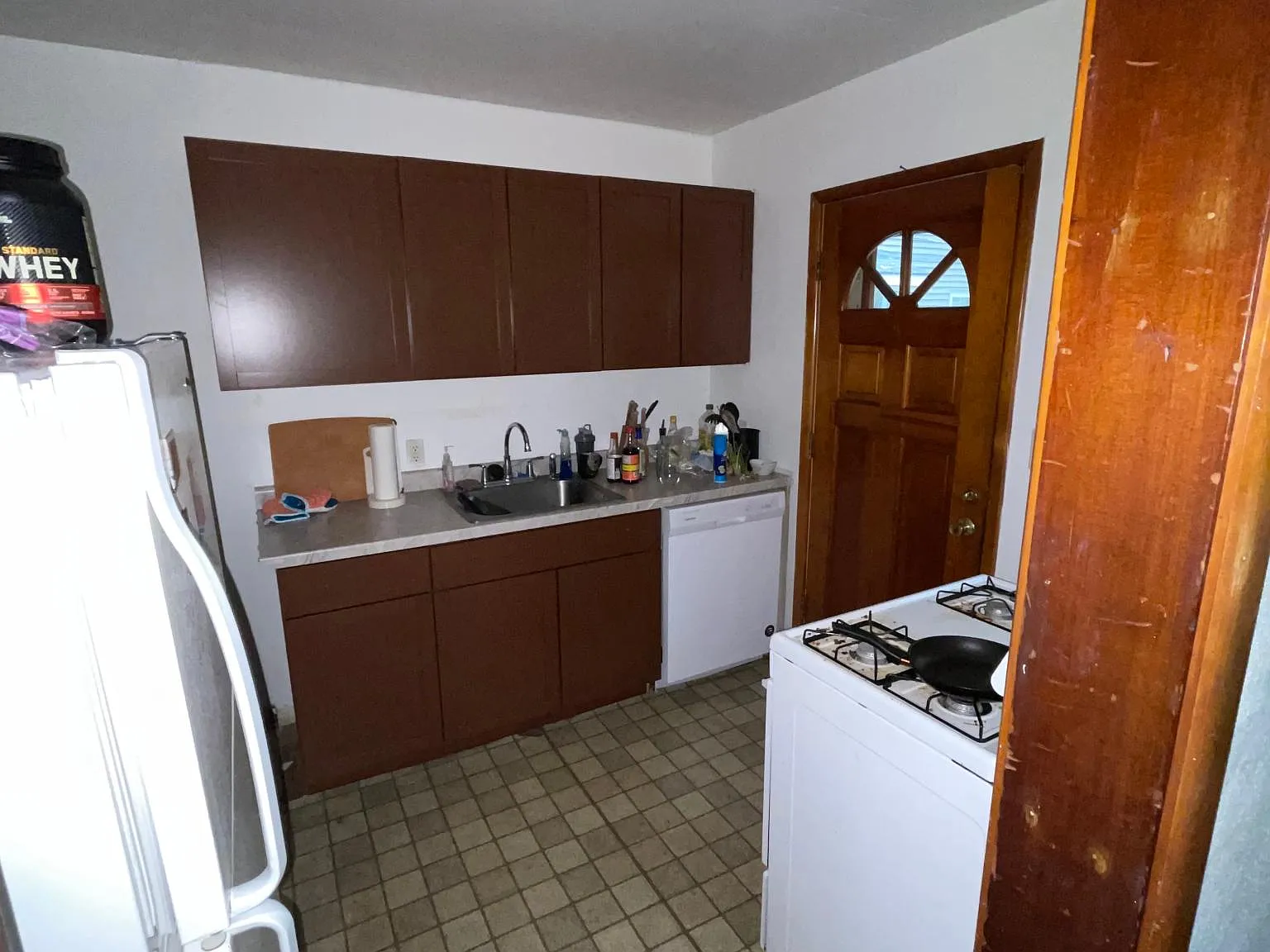 2 bed, 1100 sqft, $1,250 — Photo 1