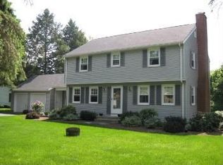 9 Fairview Rd, Wilbraham, MA 01095