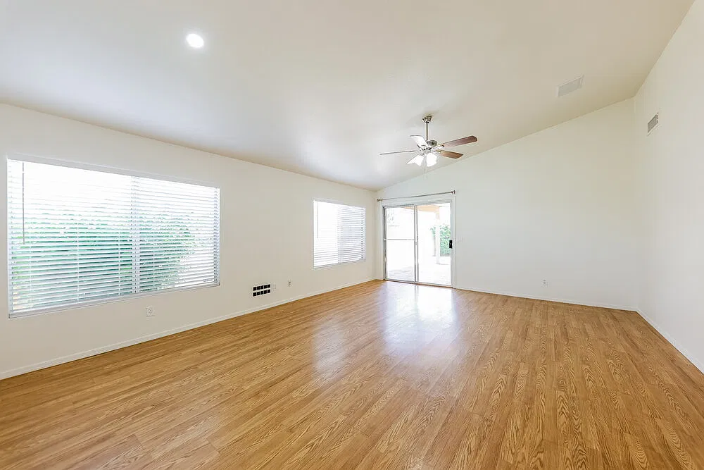 3 bed, 2.0 bath, 1552 sqft, $2,280 — Photo 3