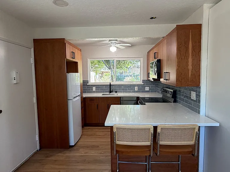 3478 Sanford St #A — Photo 5
