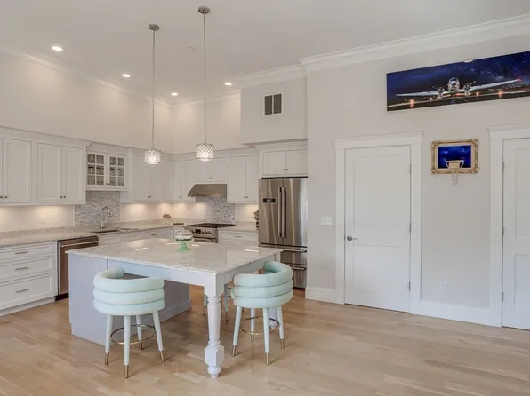 11 Central St Unit 3, Newbury, MA 01922