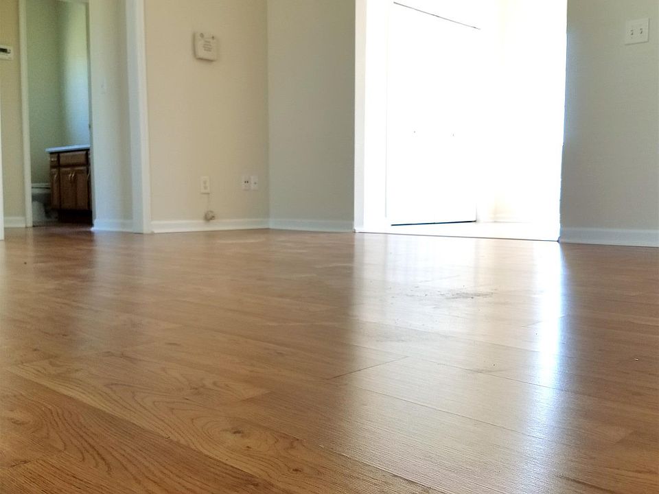 2nd image of 404 Wesley Dr