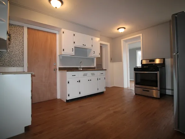 Hamilton, 13 Hamilton St #2, Cohoes, NY 12047