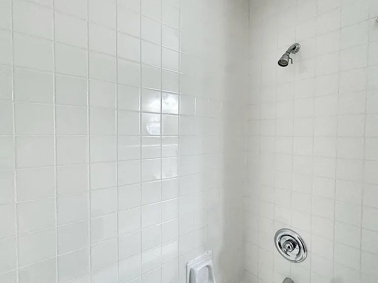 14 Woodbury Ave #1 — Photo 10