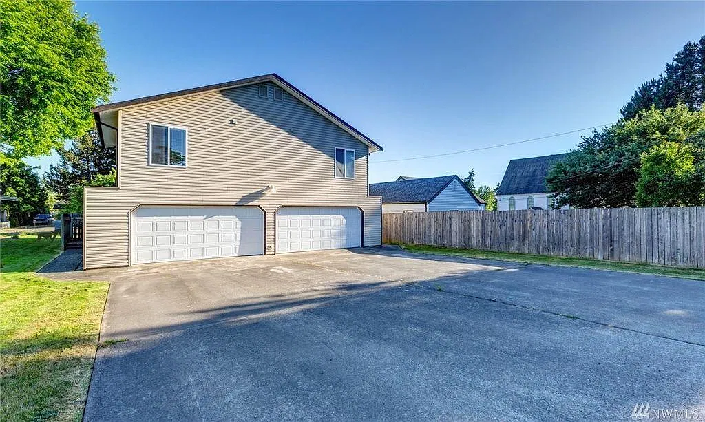 3 bed, 2.5 bath, 1236 sqft, $1,500 — Photo 2