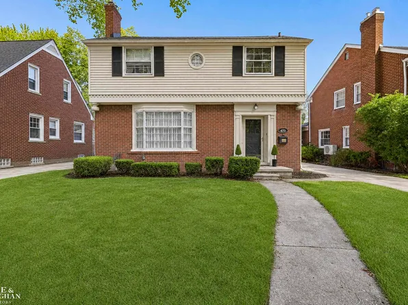 470 Allard Ave, Grosse Pointe Farms, MI 48236
