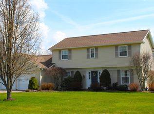 7205 Springside Dr, Fairview, PA 16415