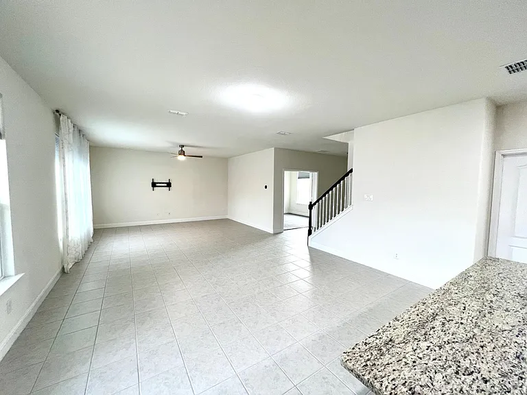 644 Fox View Dr — Photo 9