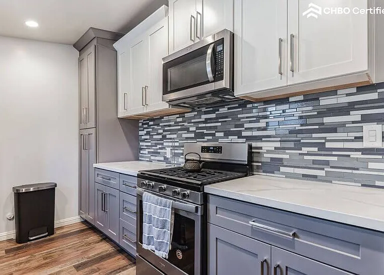 2912 W Century Blvd — Photo 13