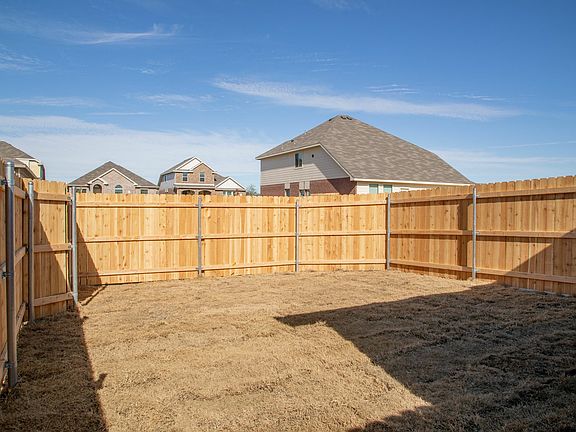 3rd image of 1809 Jasmine Dr