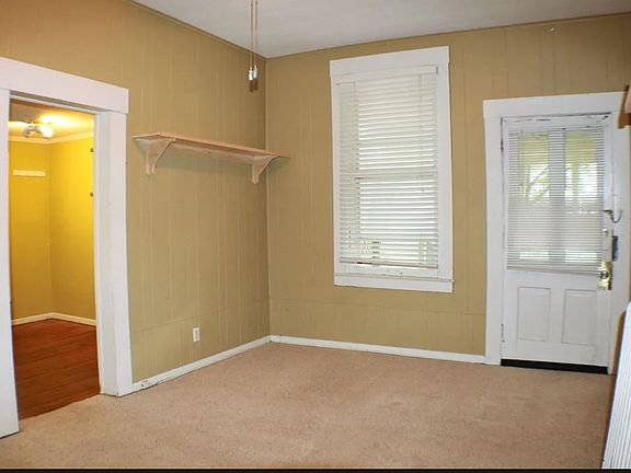 5th image of 803 E College St APT 2