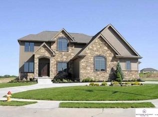 17652 Patrick Ave, Omaha, NE 68116