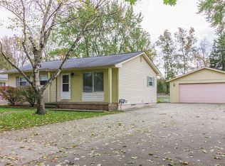 6429 Springdale Blvd, Grand Blanc, MI 48439