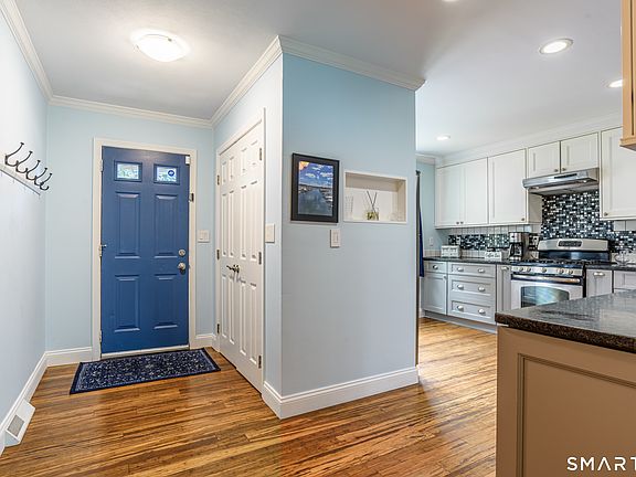 2nd image of 10 Stillmeadow Circle #10