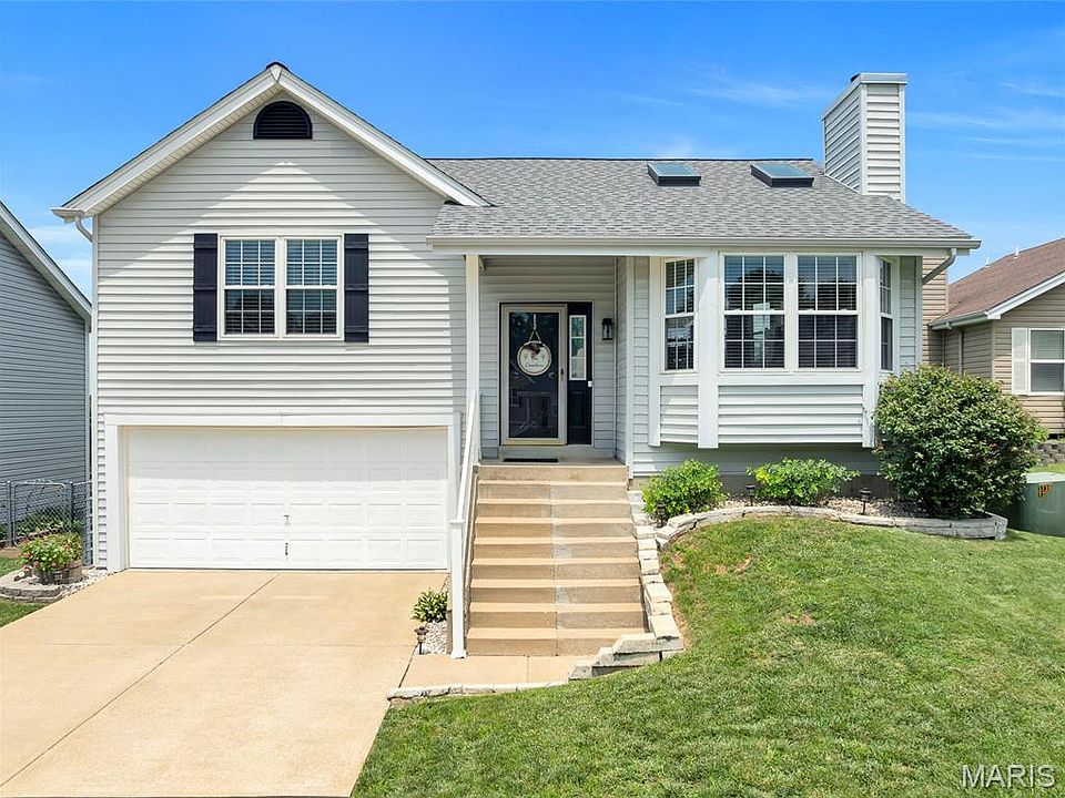1st image of 22 Aspen Pointe Dr