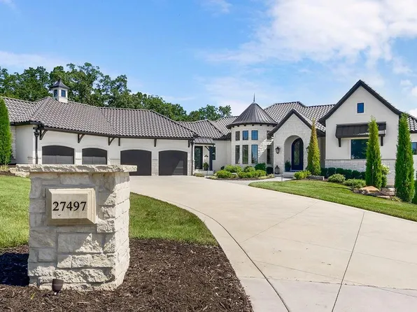 27497 W 108th St, Olathe, KS 66061