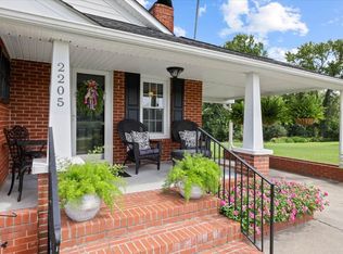 2205 Thompson Rd, Four Oaks, NC 27524