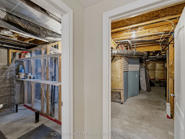 216 Horseshoe Cres — Photo 45