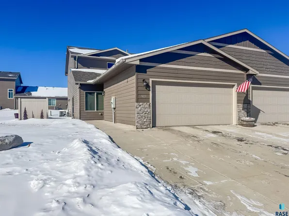 5823 S Bounty Pl, Sioux Falls, SD 57108