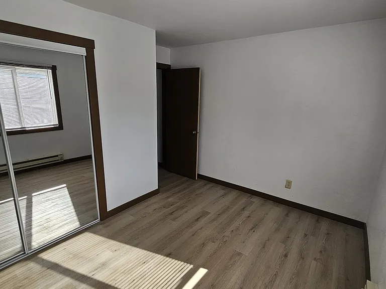 1705 La Crescent St #129 — Photo 19
