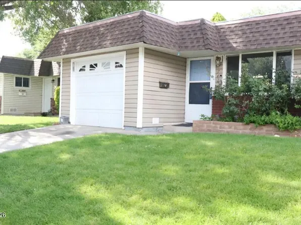 1712 Gault Way, Sparks, NV 89431
