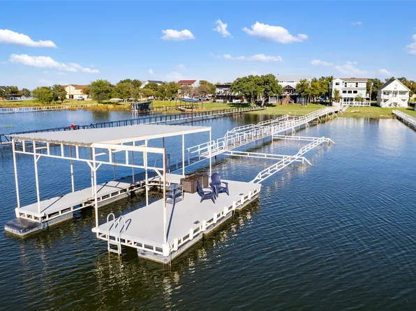 201 Hawk Ln, Brownwood, TX 76801