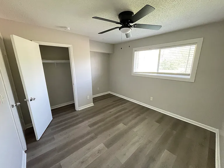 University Crossings Apartments — Photo 33