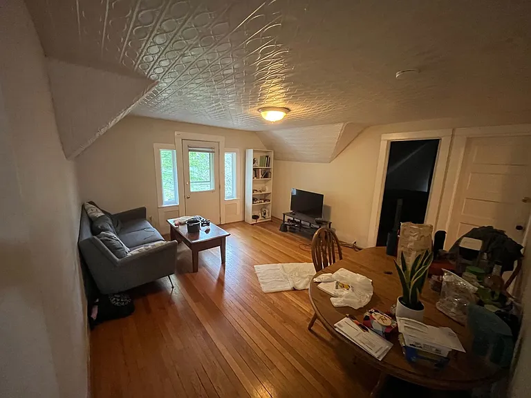 414 E Marshall St — Photo 38