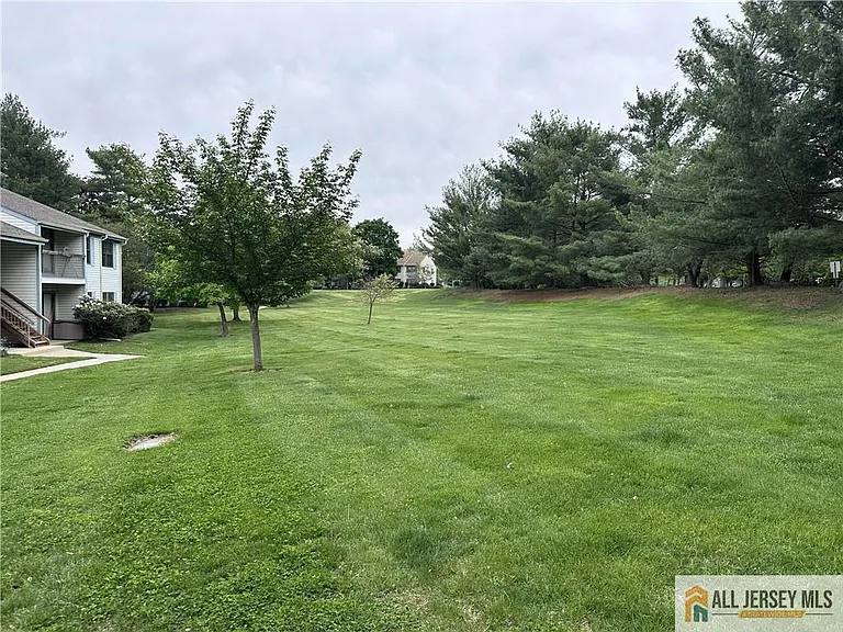 48 Crabapple Ln #238 — Photo 10