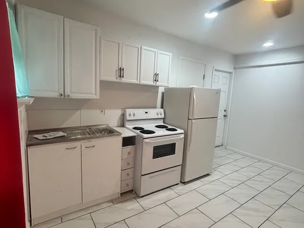 (undisclosed Address), Simi Valley, CA 93063