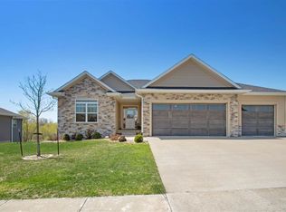 1610 Dunley Ct, Iowa City, IA 52246