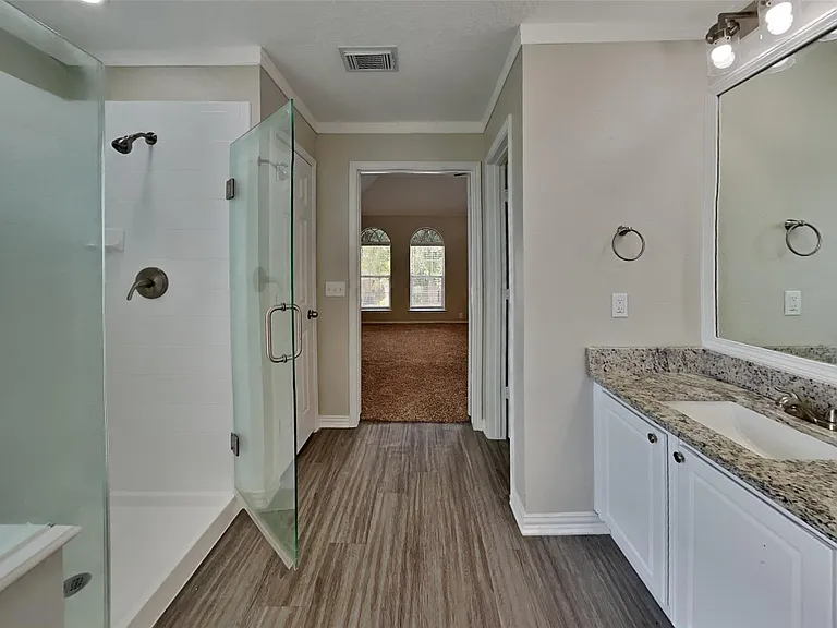 18706 Woodglen Shadows Dr — Photo 19