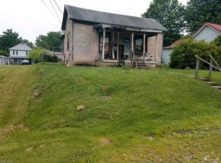 706 Hugh St, Parkersburg, WV 26101