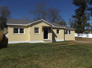 700 W Grayson St, Hillsville, VA 24343