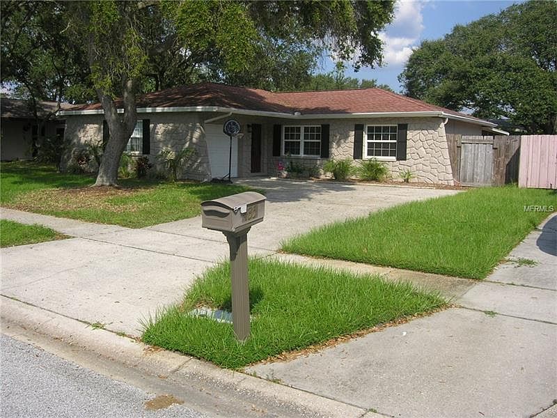 1st image of 433 Evergreen Dr