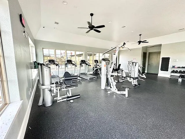 4411 Blackberry Rd — Photo 36