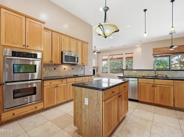 31 E DESERT HILLS Drive, Phoenix, AZ 85086