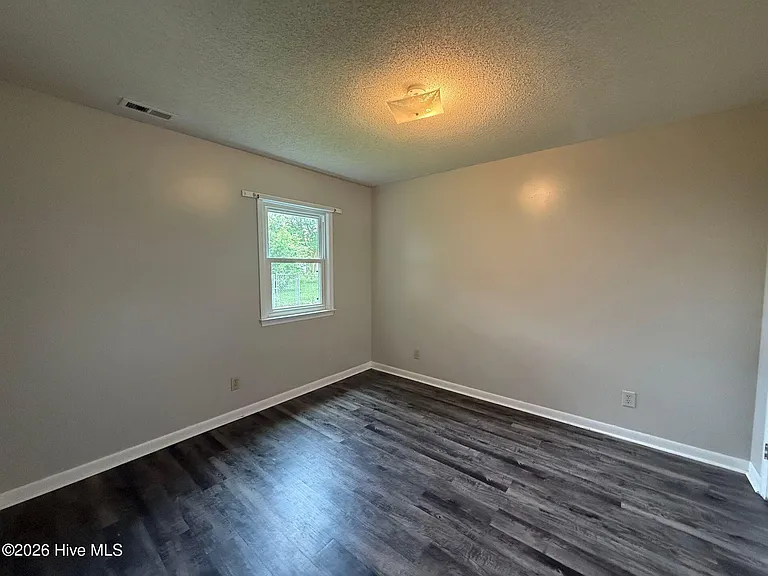 2310 Indian Dr #9 — Photo 5