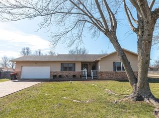 400 Farmers Ln, Lebanon, MO 65536